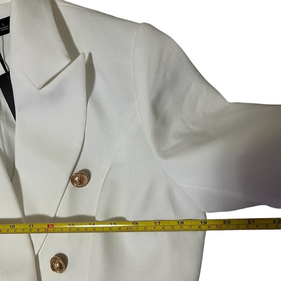 Lioness Palermo White Blazer Gold Buttons Size Large NWT - Picture 12 of 15